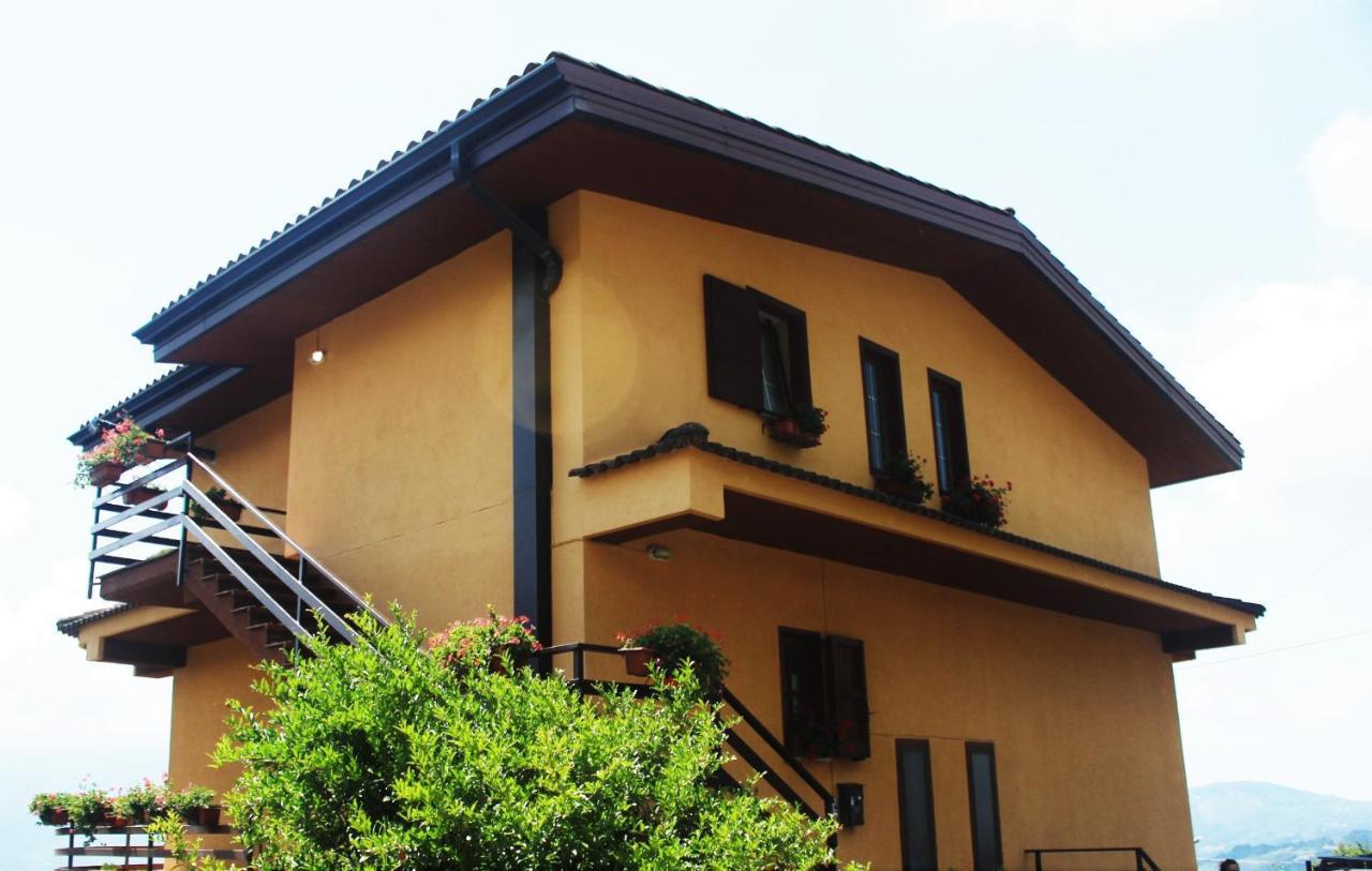 Mansarda Fiorita Bed & Breakfast Abatemarco Ngoại thất bức ảnh