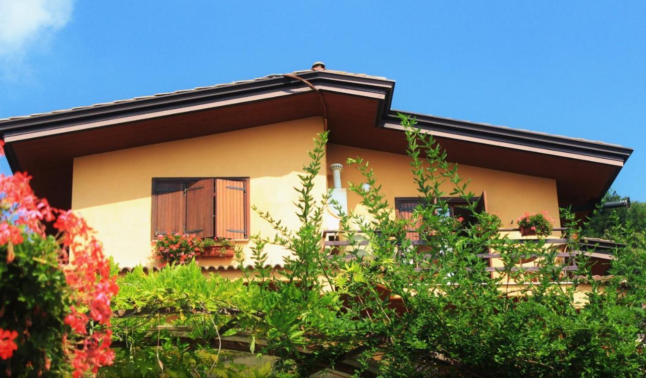 Mansarda Fiorita Bed & Breakfast Abatemarco Ngoại thất bức ảnh